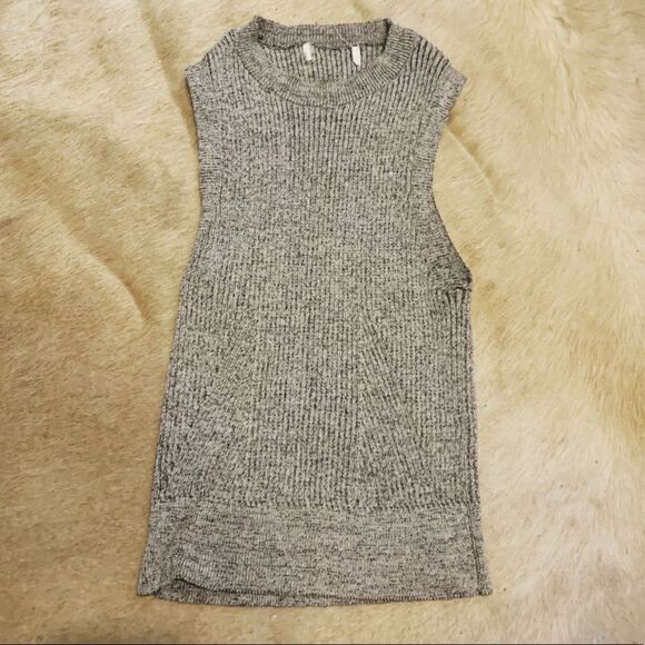 Gray crop top - Picture 2 of 2